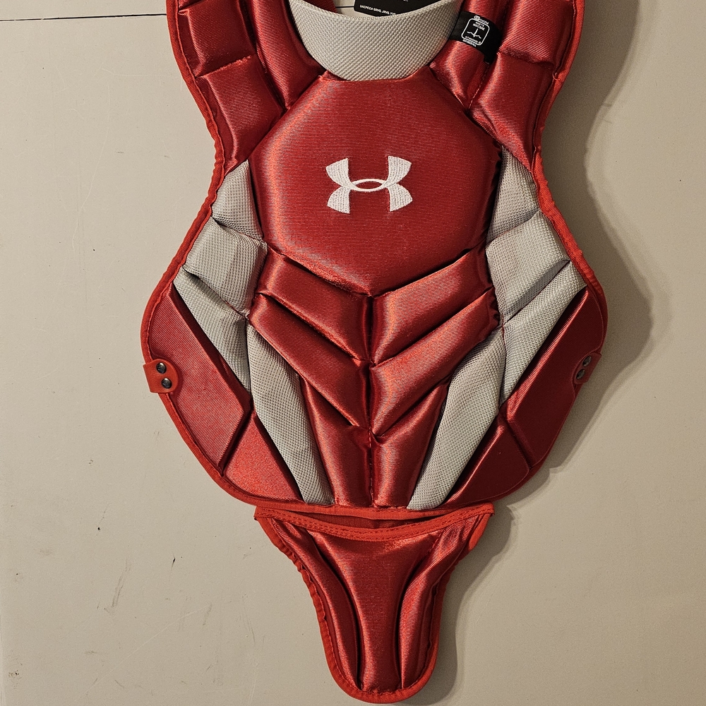 Under Armour Victory 4 Converge Catchers Chest Protector Ages 9-12 NOCSAE ($137)